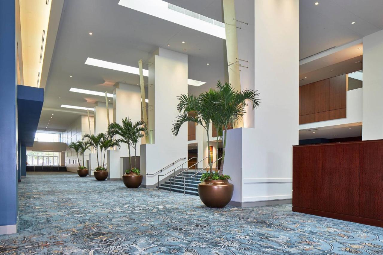 Renaissance Montgomery Hotel & Spa At The Convention Center Bagian luar foto