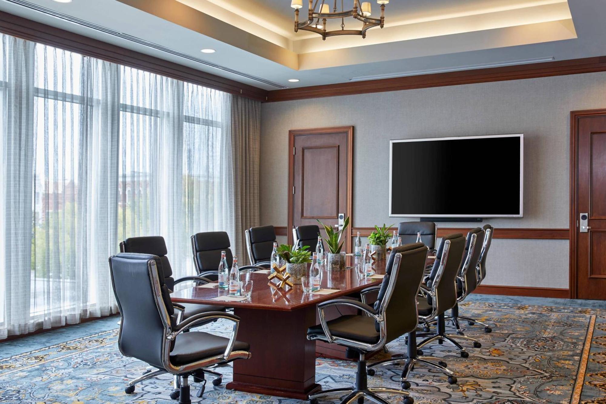 Renaissance Montgomery Hotel & Spa At The Convention Center Bagian luar foto