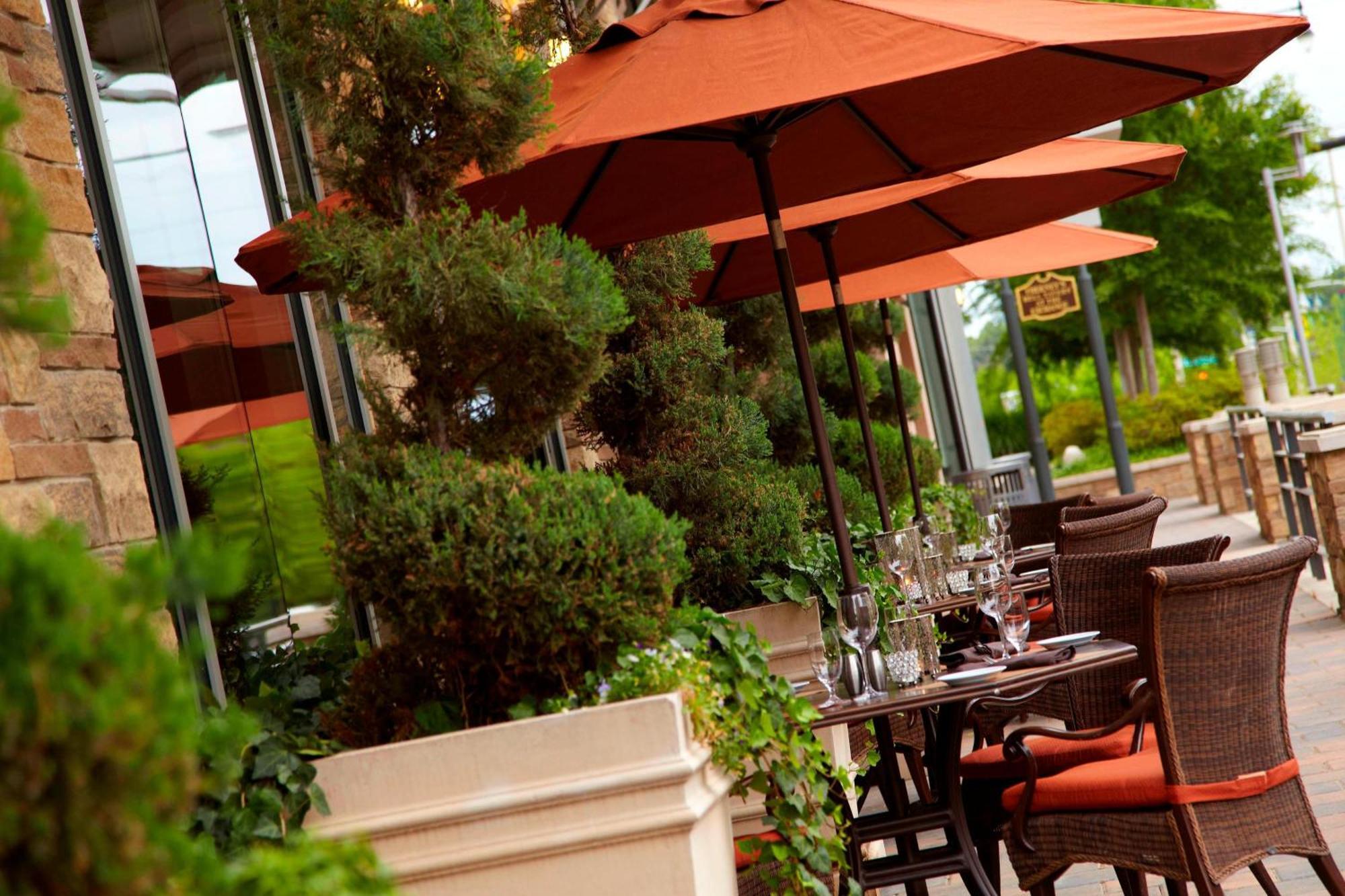 Renaissance Montgomery Hotel & Spa At The Convention Center Bagian luar foto