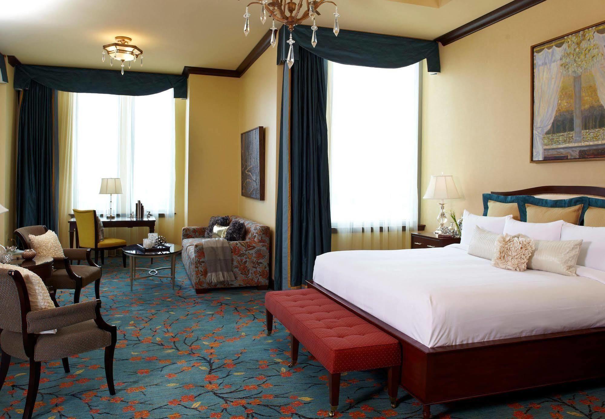 Renaissance Montgomery Hotel & Spa At The Convention Center Bagian luar foto