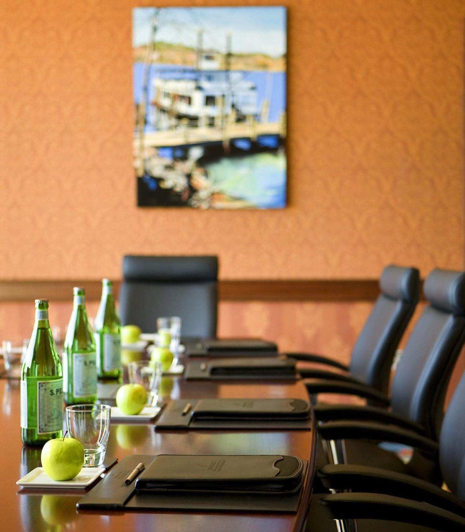 Renaissance Montgomery Hotel & Spa At The Convention Center Bagian luar foto