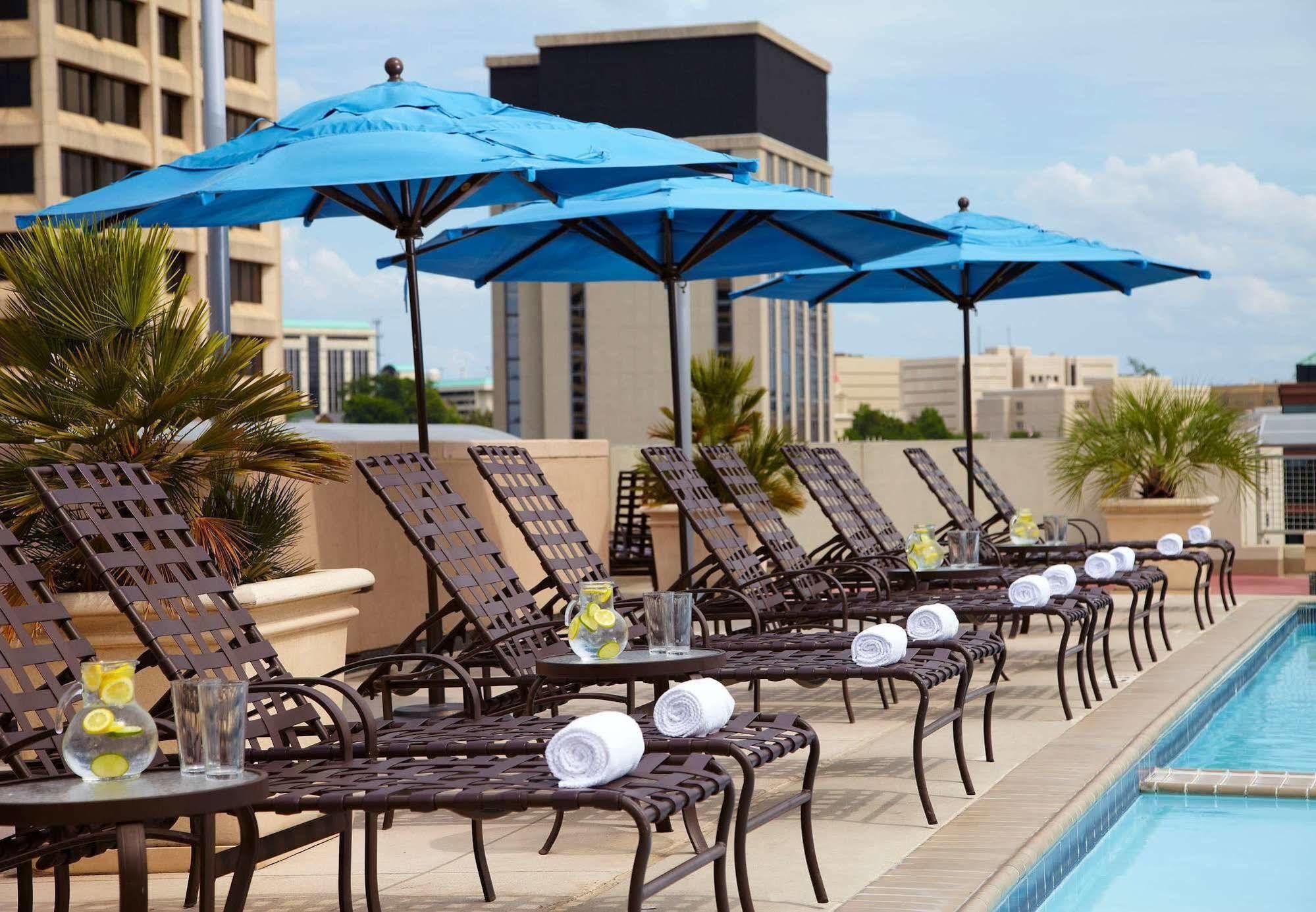 Renaissance Montgomery Hotel & Spa At The Convention Center Bagian luar foto
