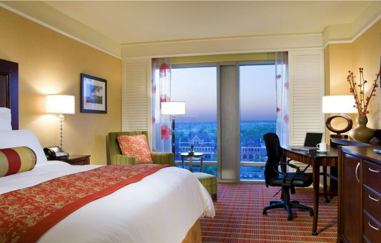 Renaissance Montgomery Hotel & Spa At The Convention Center Bagian luar foto